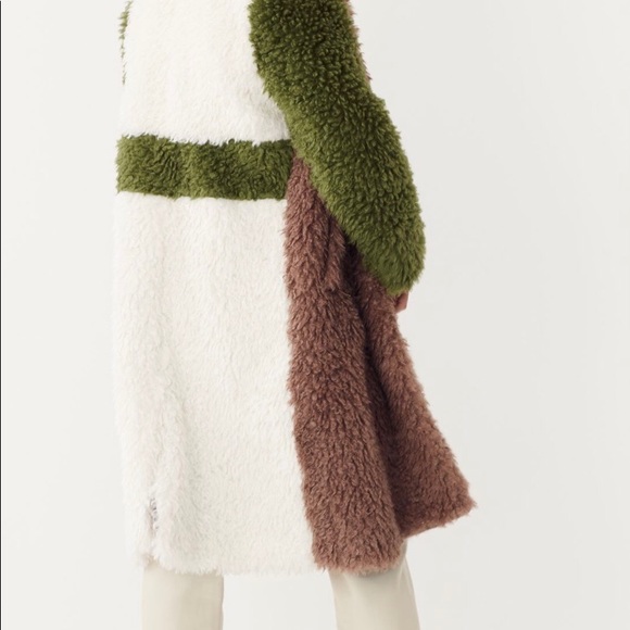 NWT Audrey Colorblocked Faux Fur Coat Medium Size - Picture 4 of 7